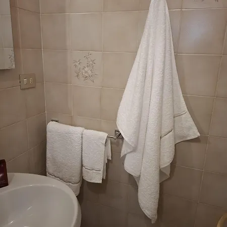 Le Due Torri Sotto Casa 3*