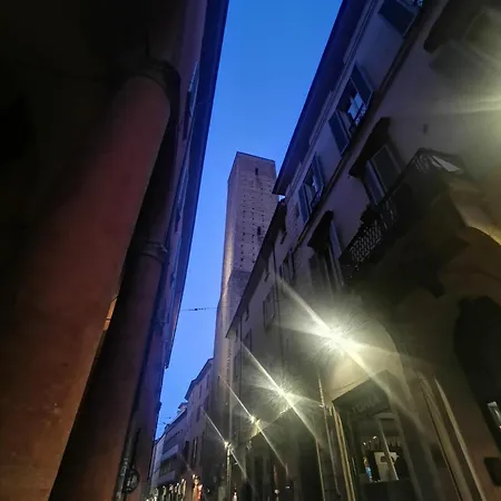 Le Due Torri Sotto Casa * Bologna