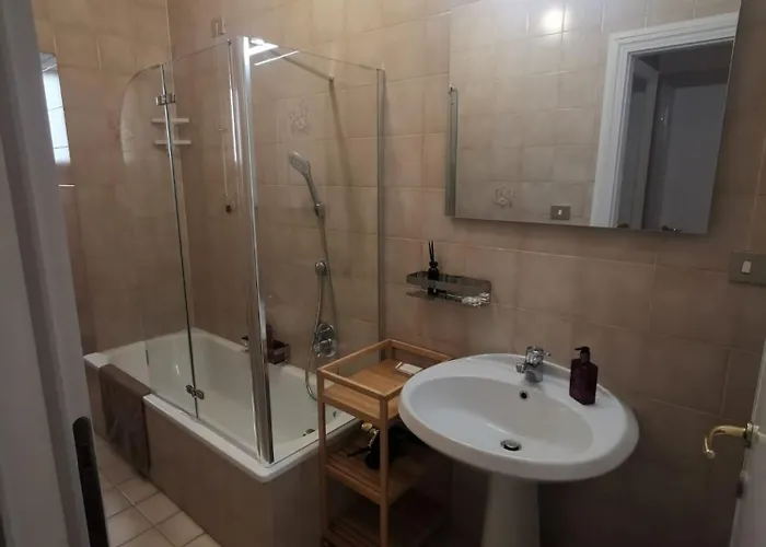 Le Due Torri Sotto Casa B&B