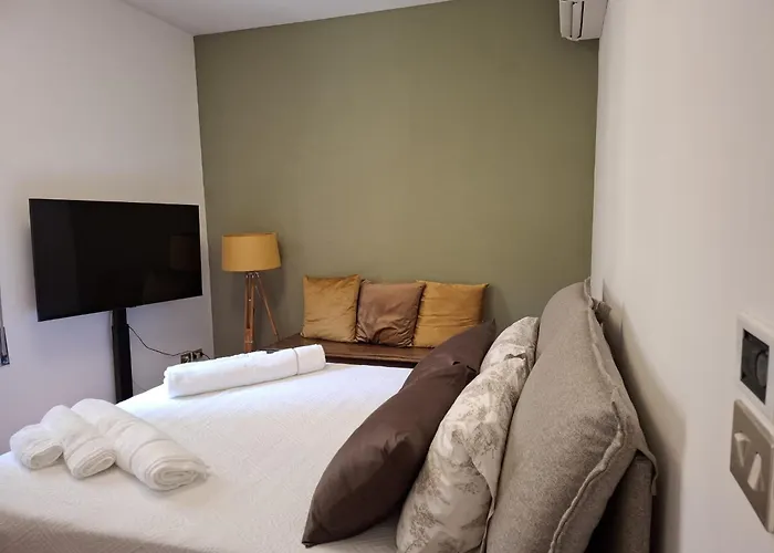 Le Due Torri Sotto Casa 3* 볼로냐