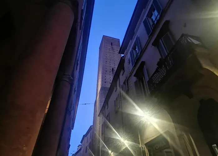 Le Due Torri Sotto Casa 3* 볼로냐